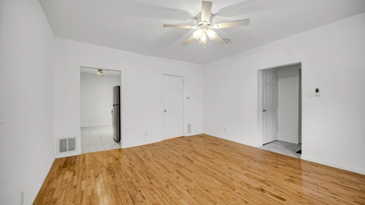 555 Locust St #1 - Photo 4 of 13