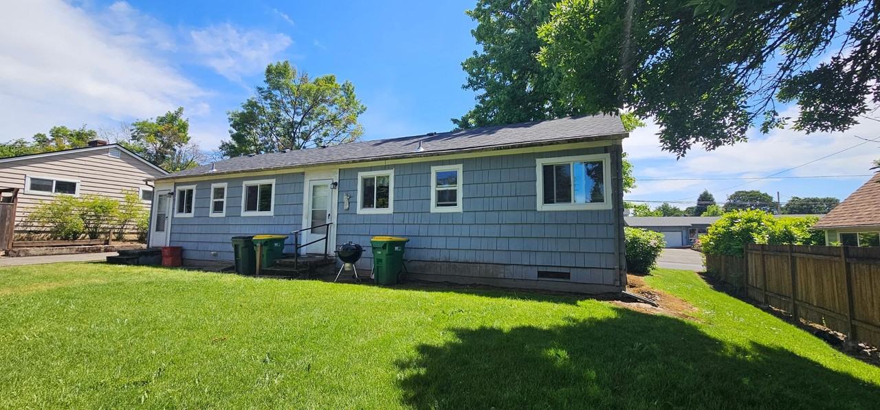 1515 23rd Ave - Photo 3 of 15