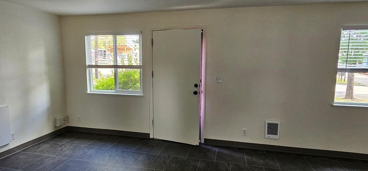 1515 23rd Ave - Photo 5 of 15