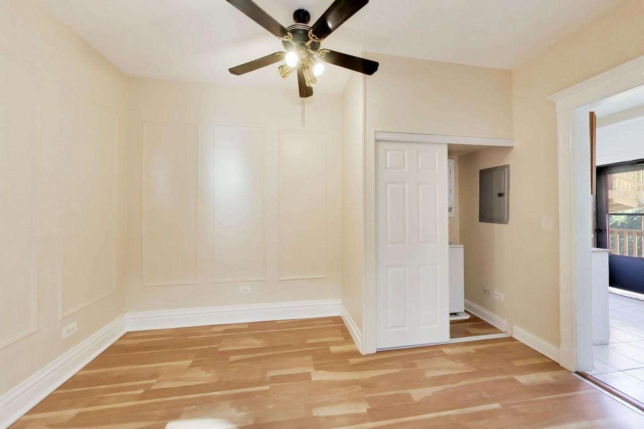 3149 W Lyndale St #2 - Photo 3 of 29