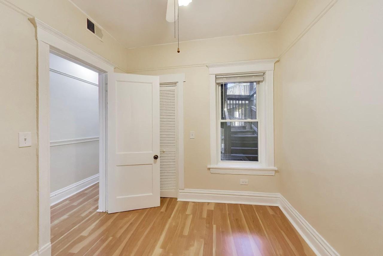 3149 W Lyndale St #2 - Photo 7 of 29