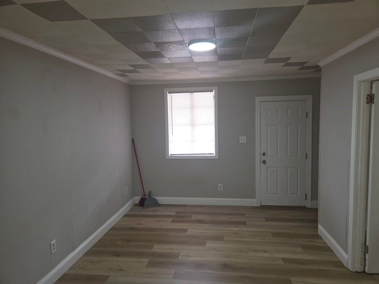 Shady Oak Apartments - Photo 6 of 11