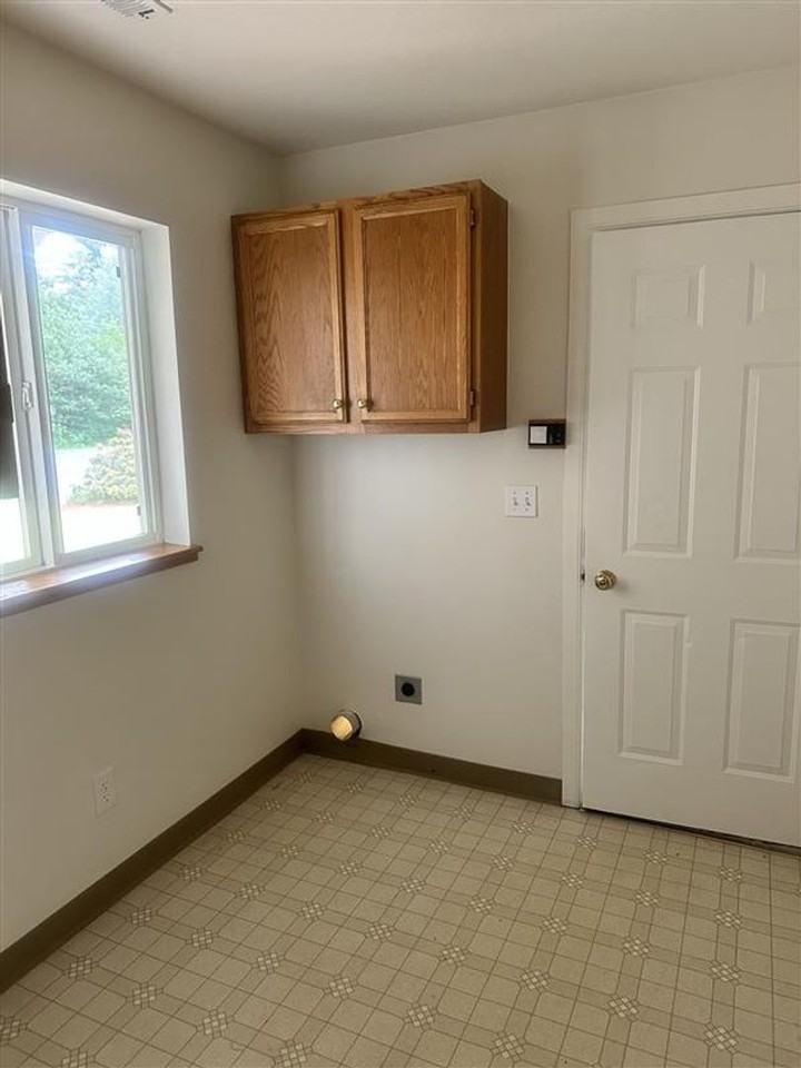 15116 Ne 80th St - Photo 5 of 10