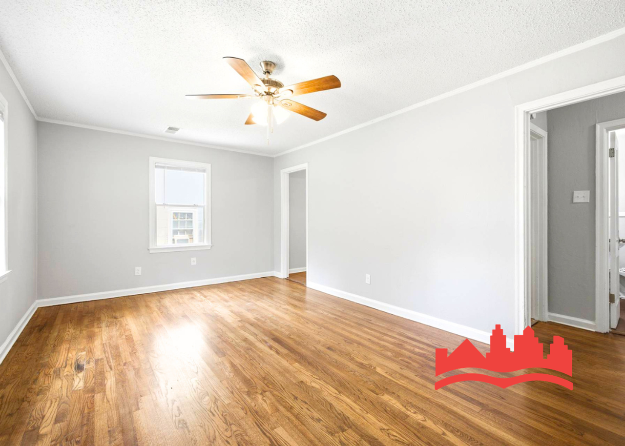 3827 Vanuys Rd - Photo 6 of 31