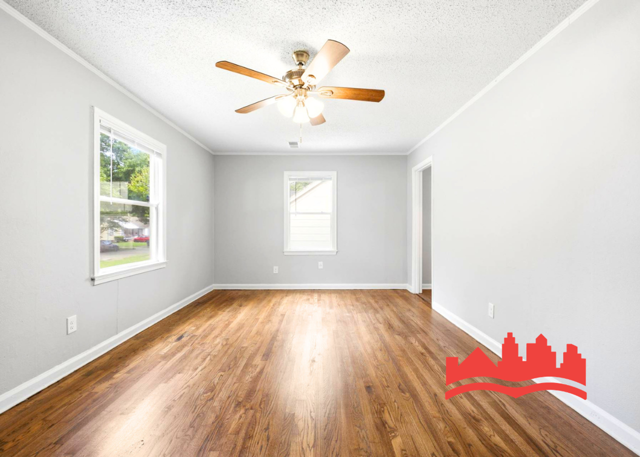 3827 Vanuys Rd - Photo 7 of 31