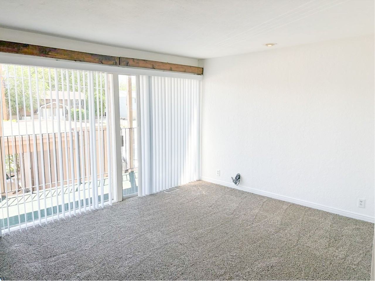 4426 S Rosehaven Ct - Photo 4 of 20