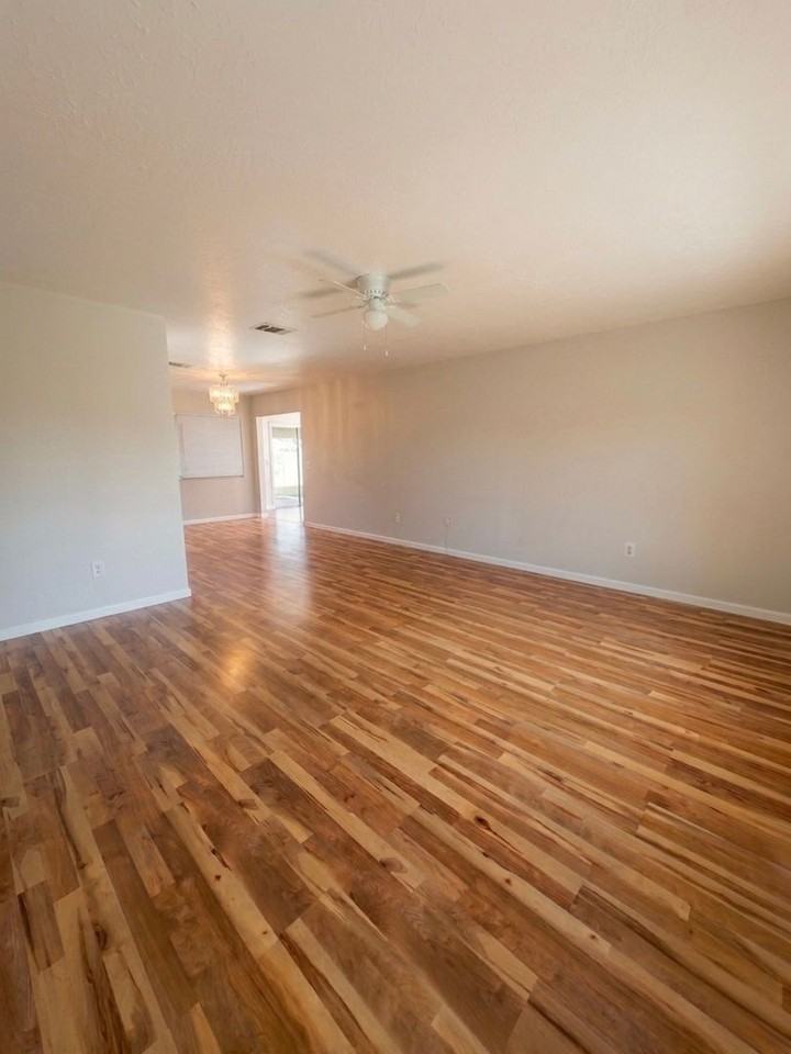 1907 Cleveland St Ne - Photo 3 of 10