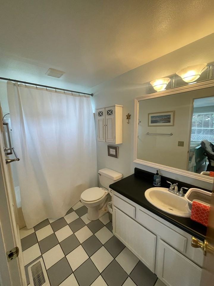 2800 Fortune St - Photo 4 of 14