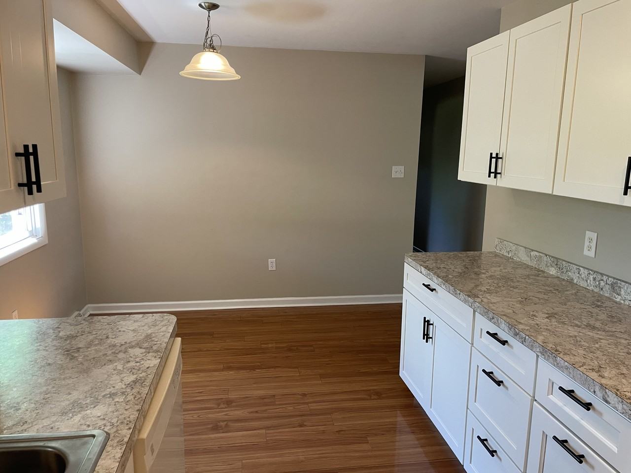 550 Old Orchard Ln - Photo 4 of 16