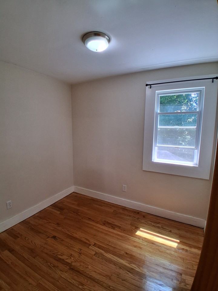 4 115th St #2R - Photo 4 of 12