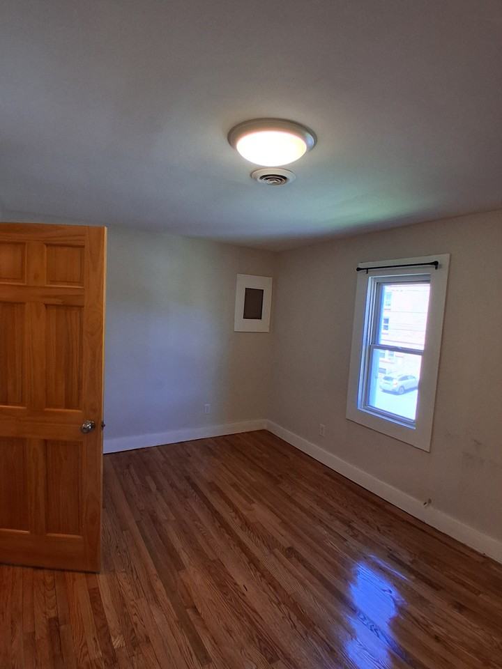 4 115th St #2R - Photo 5 of 12