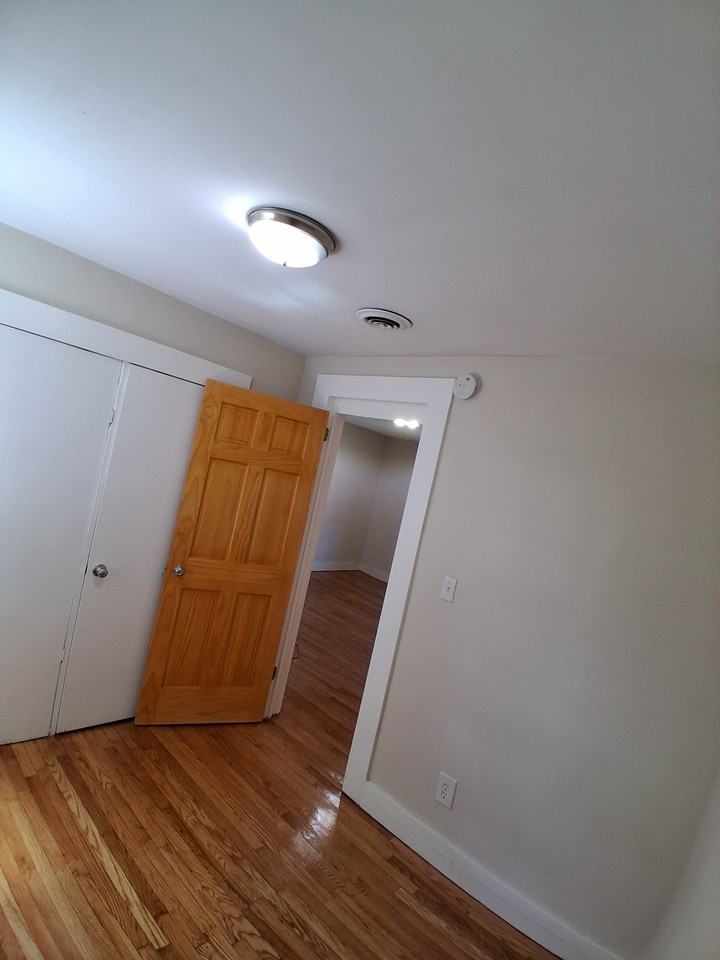 4 115th St #2R - Photo 7 of 12