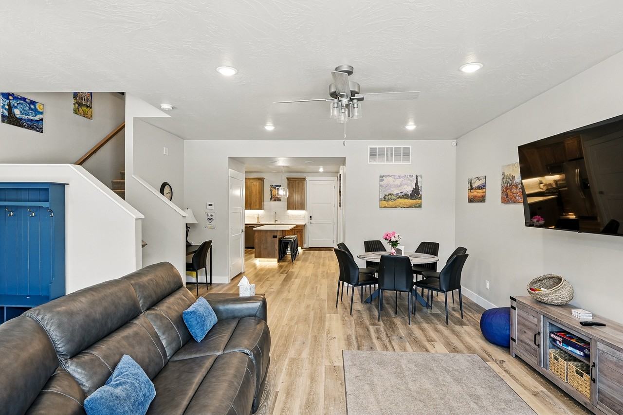899 S Lincoln Ave Apt 3 - Photo 4 of 17