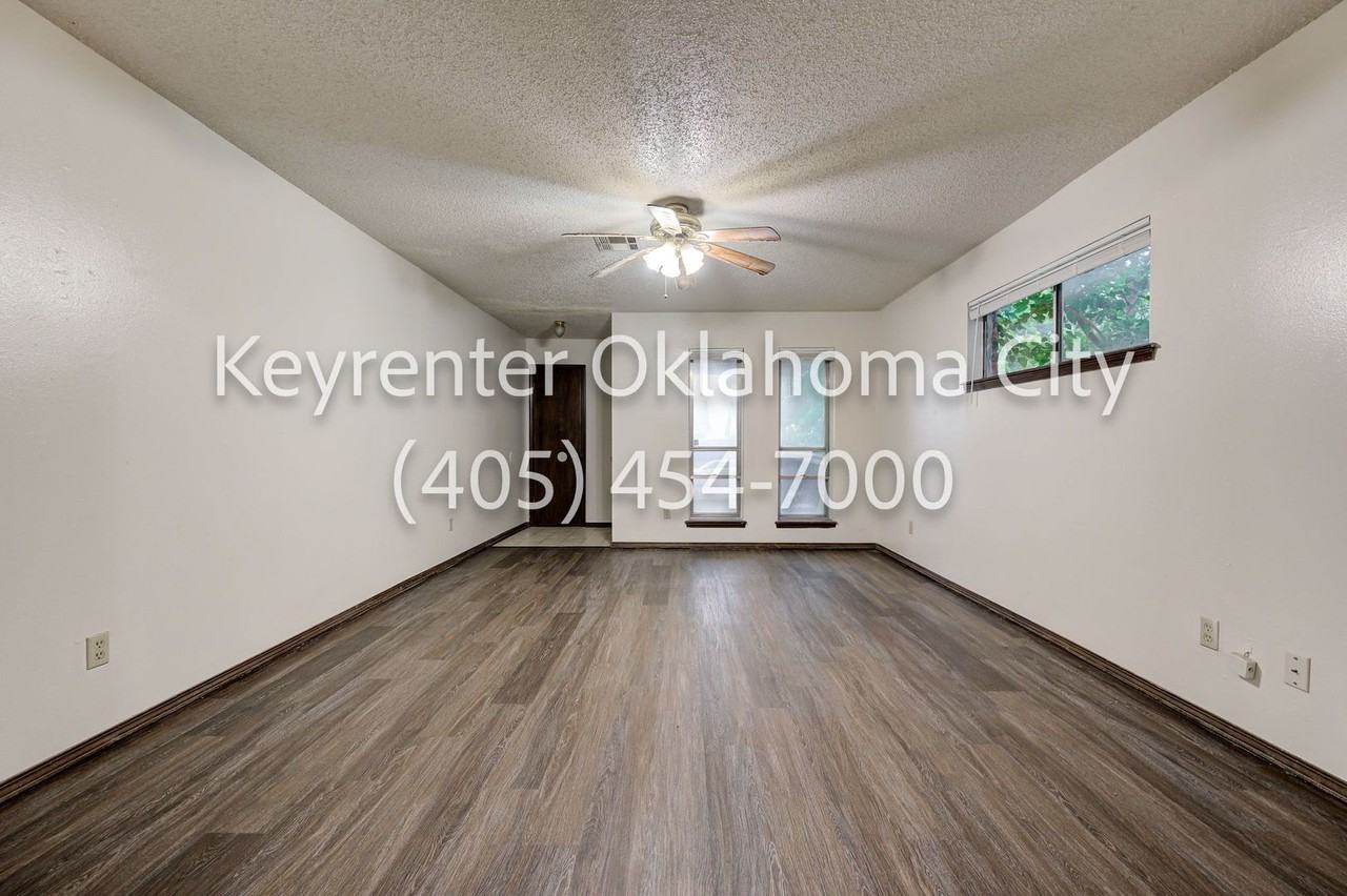 920 Sw 97th St - Photo 6 of 27