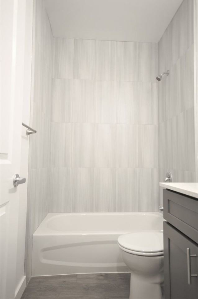 411 Harvard Ave East - Photo 5 of 22
