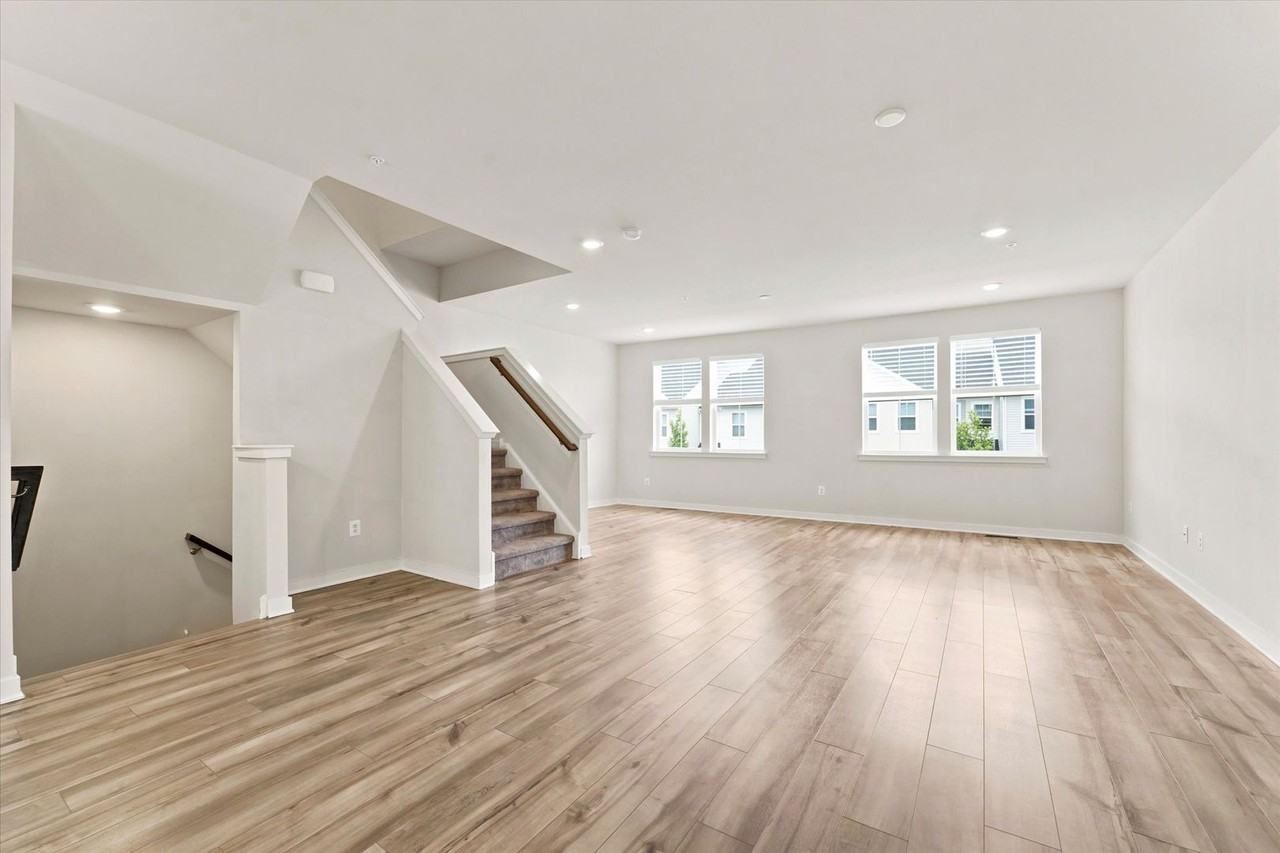 59 Four Leaf Dr - Photo 4 of 28