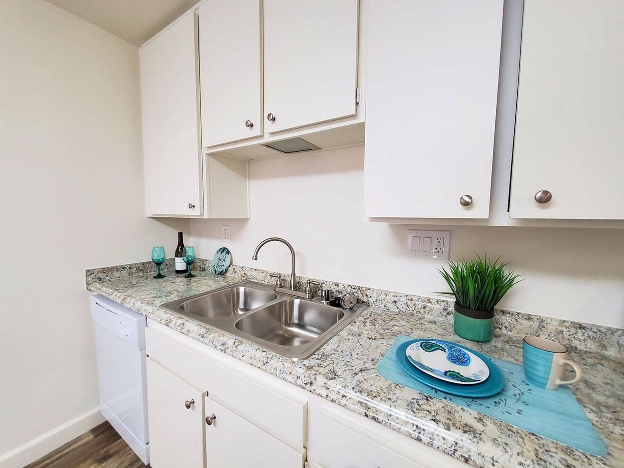 Villa Mesa Apartments - Photo 4 of 27