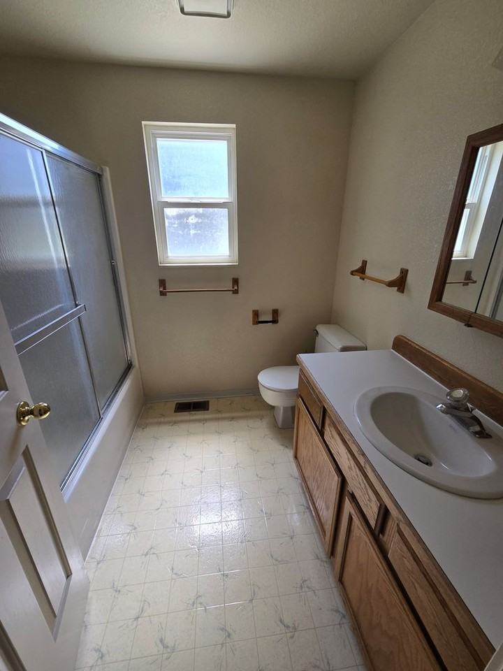 841 Beverly Hills Dr - Photo 6 of 9