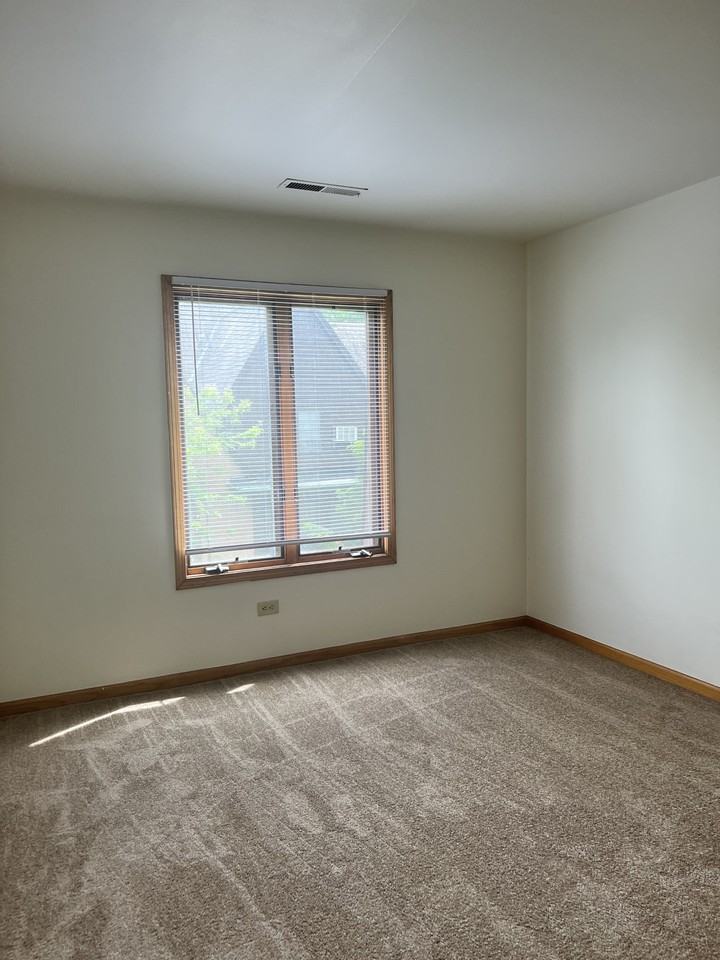 556 Main St #104 - Photo 5 of 7