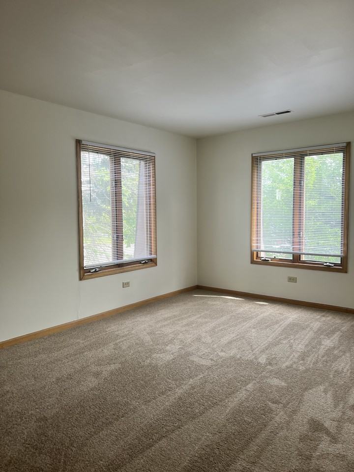 556 Main St #104 - Photo 3 of 7