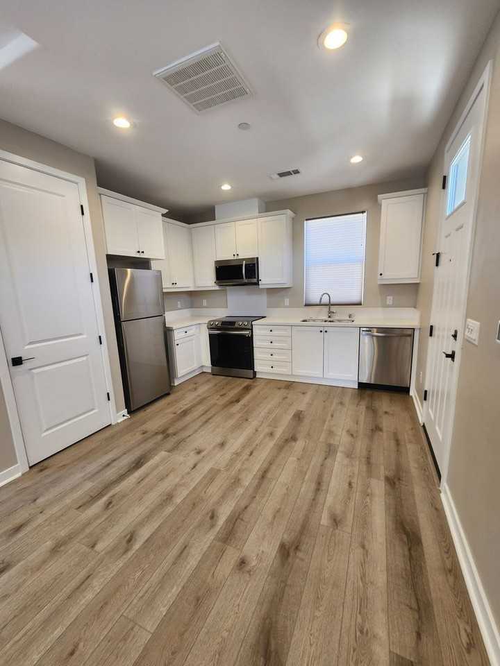 1886 San Luis Ranch Rd - Photo 3 of 10
