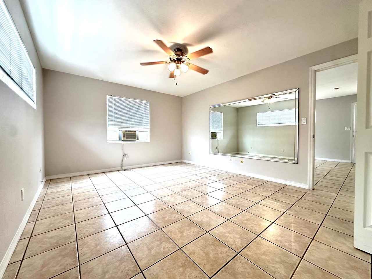 1458 Cleveland St - Photo 7 of 11