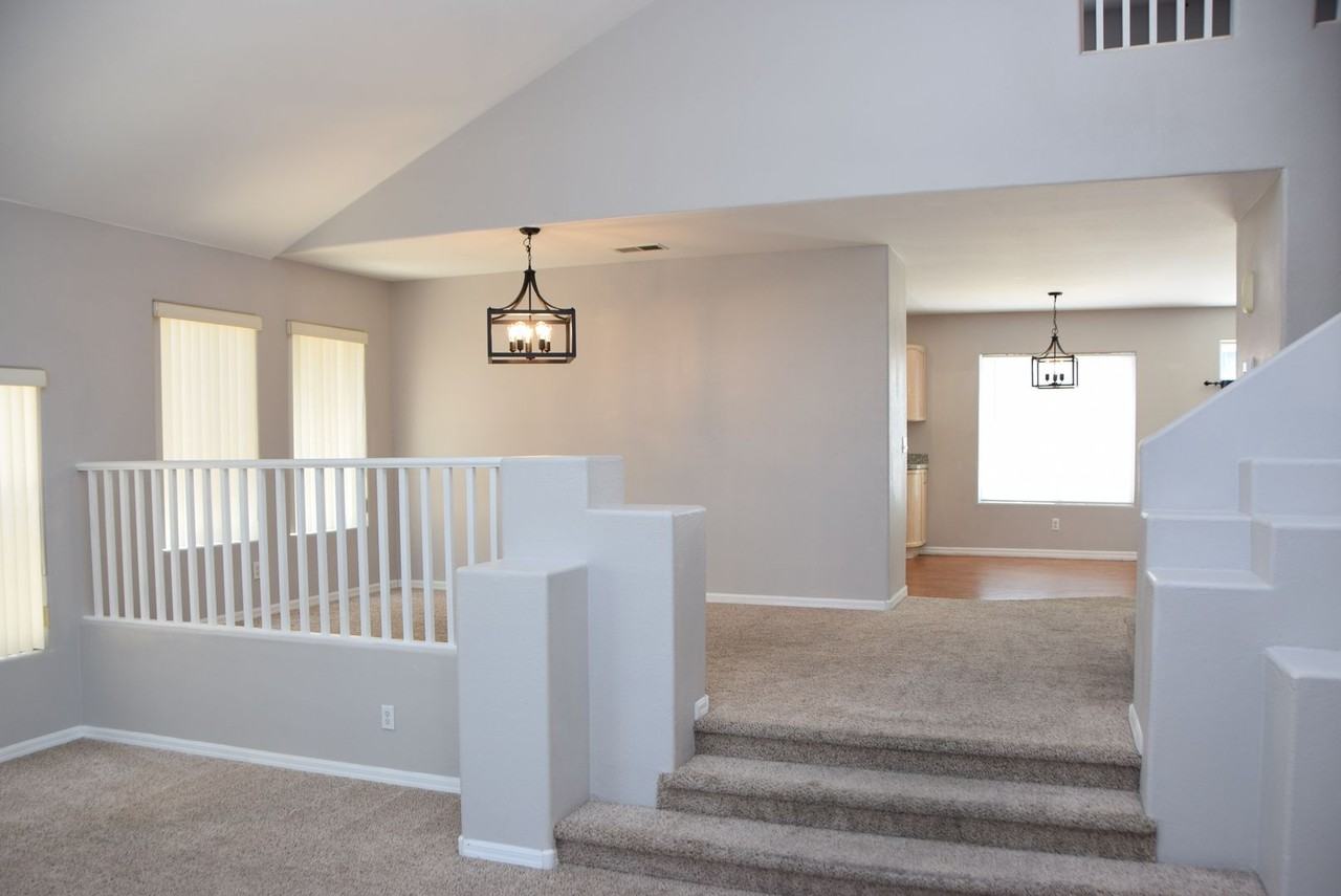 7811 Howard Dade Ave - Photo 4 of 41
