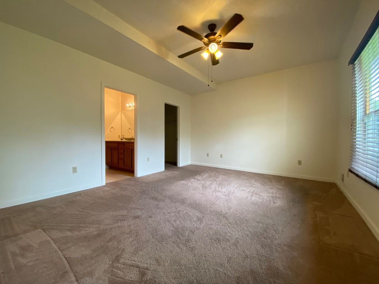 106 Amber Ln - Photo 2 of 33