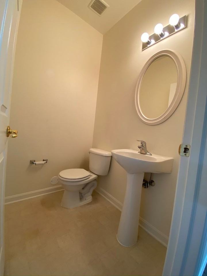 106 Amber Ln - Photo 5 of 33