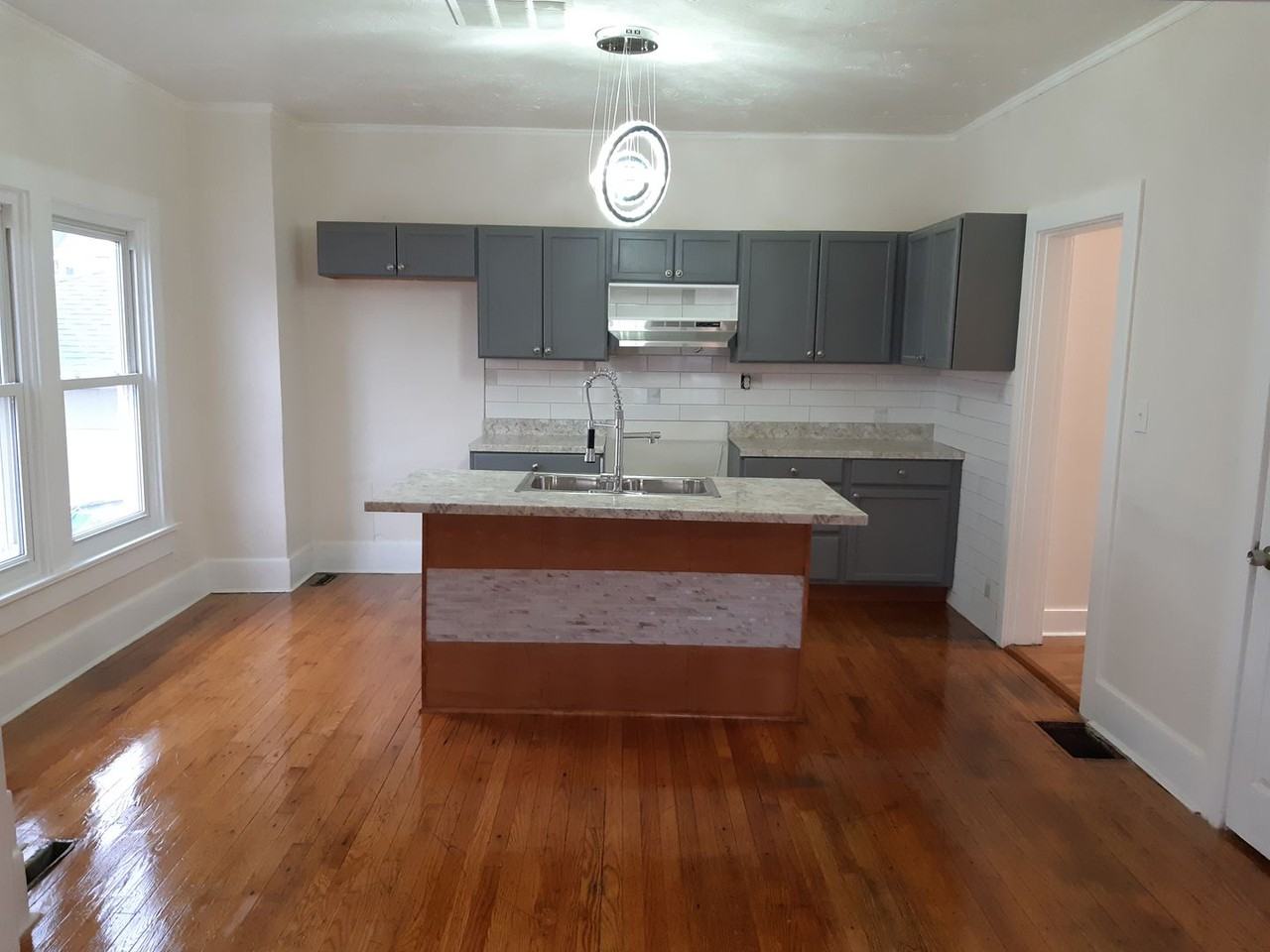 116 Redwood Ave - Photo 5 of 18