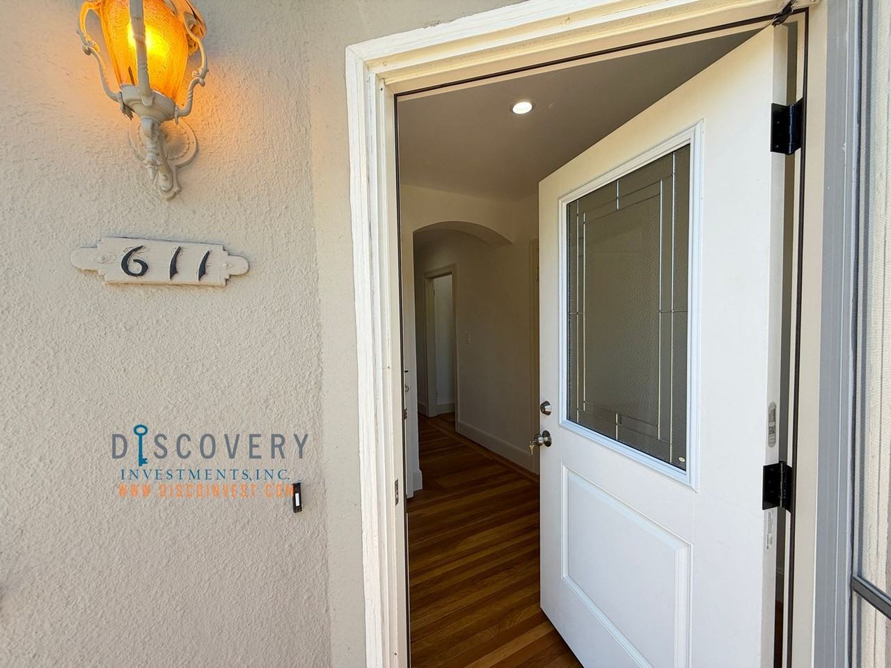 611 Clayton Ave - Photo 2 of 32