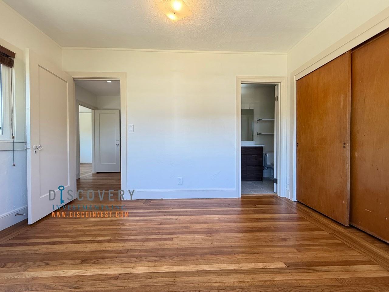 611 Clayton Ave - Photo 6 of 32