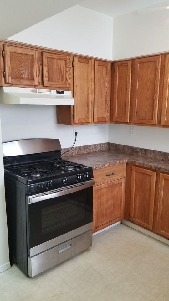 5211 Glenloch St - Photo 3 of 16