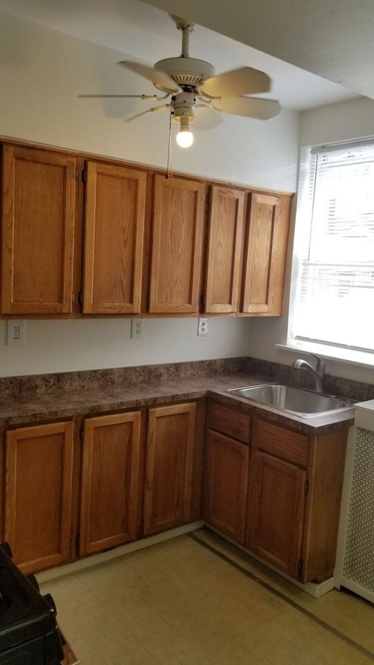 5211 Glenloch St - Photo 4 of 16