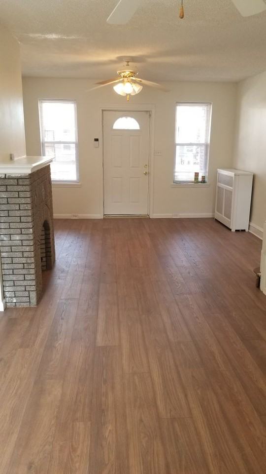 5211 Glenloch St - Photo 5 of 16