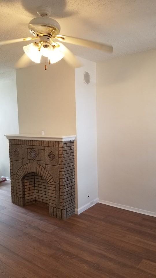 5211 Glenloch St - Photo 7 of 16