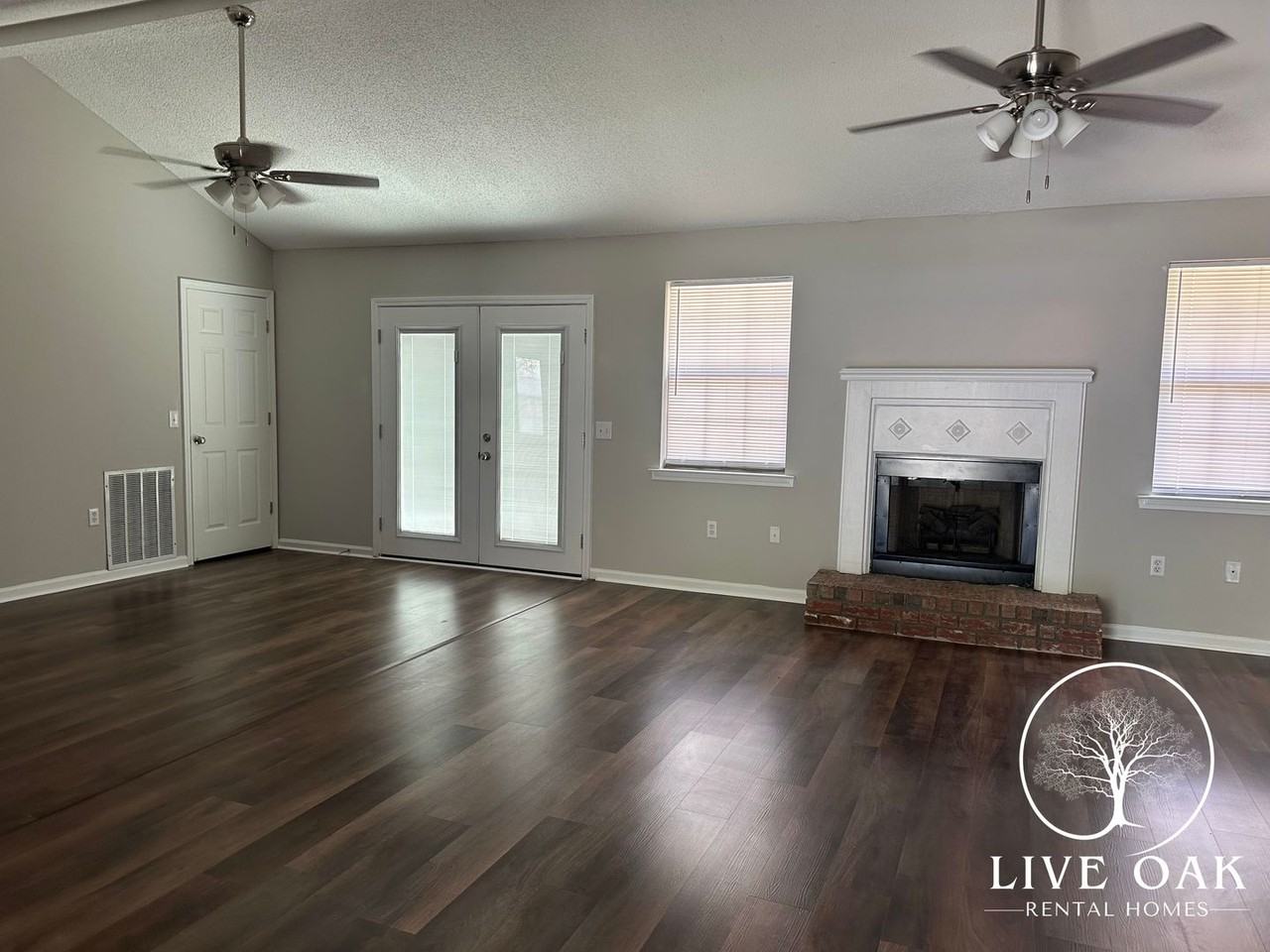 2323 Rowe St - Photo 2 of 11