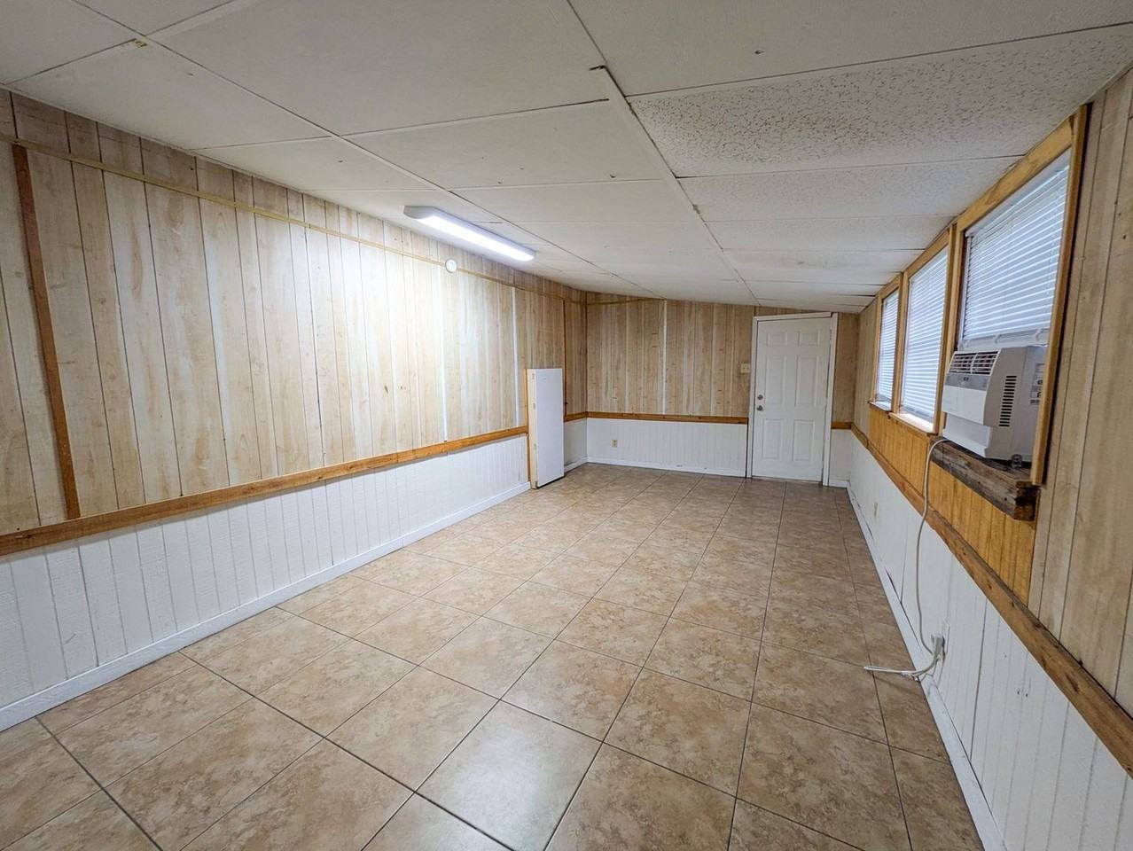 5365 E Parkway Dr - Photo 6 of 13