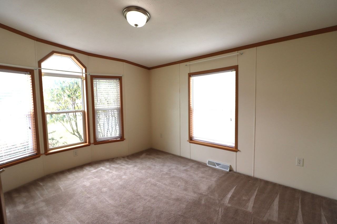 14 Meadowview Dr - Photo 7 of 45