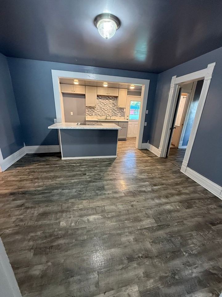 939 Bell Rd - Photo 5 of 11