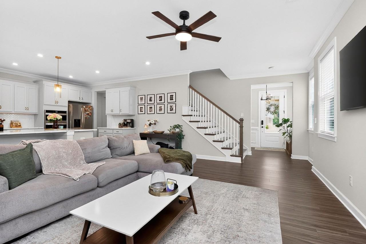 2105 Cadence Trace Dr - Photo 4 of 50