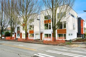featured image of 2032 15th Ave S