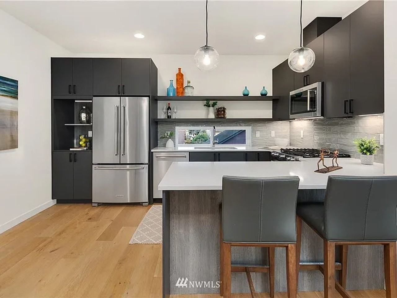 2032 15th Ave S - Photo 3 of 26