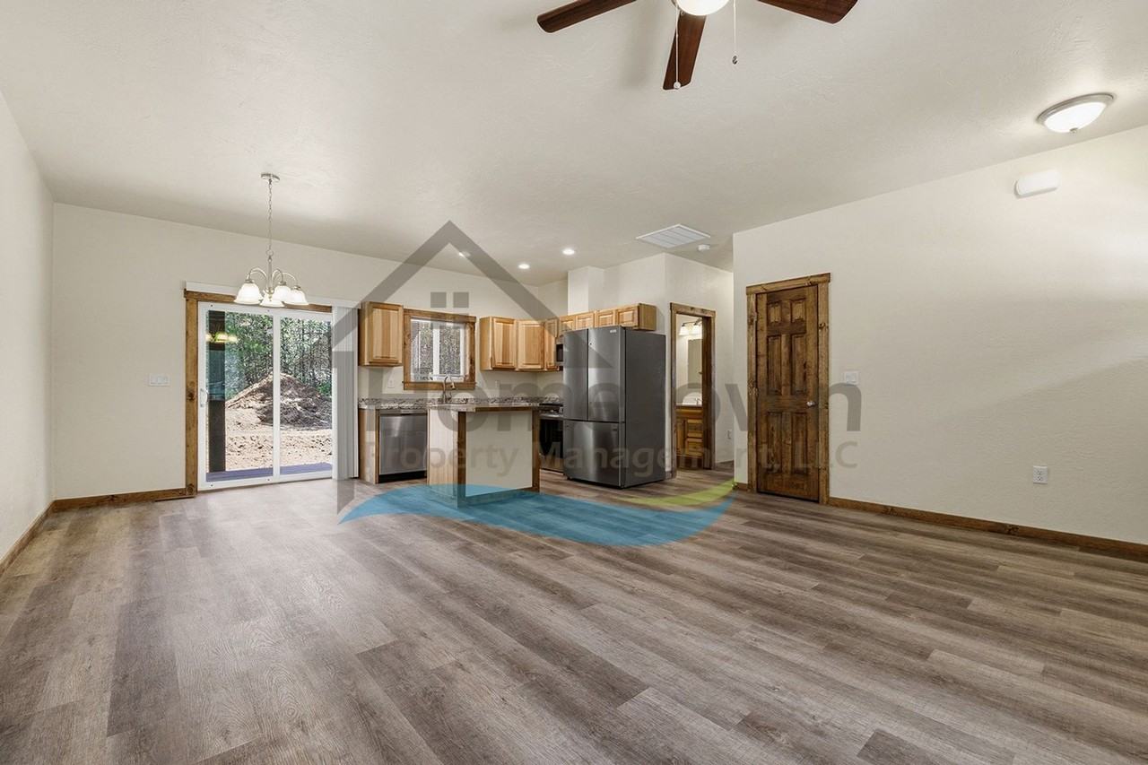 377 Shadow Green Rd - Photo 4 of 24
