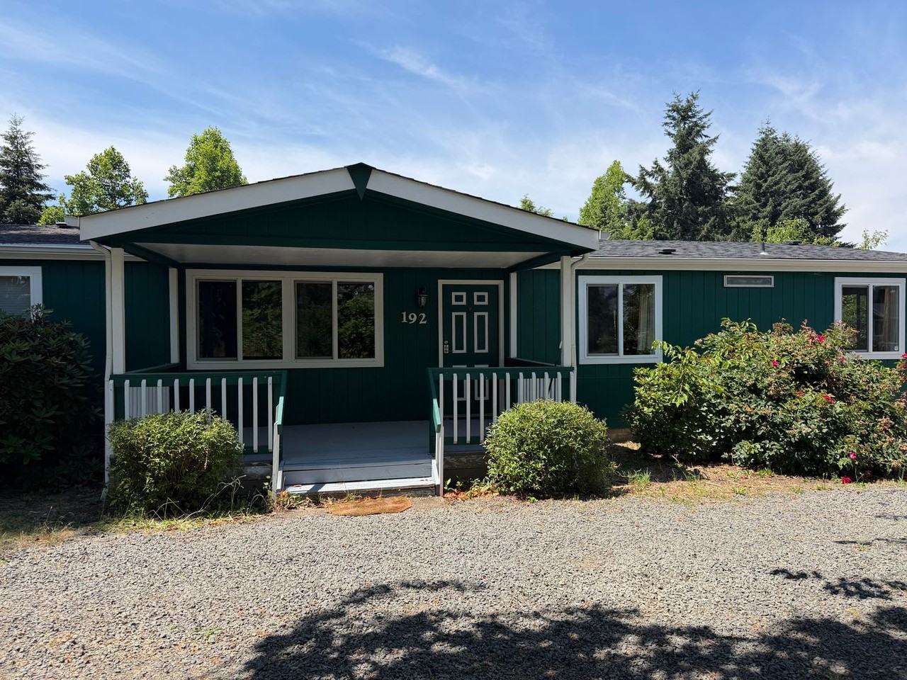 192 Deadmond Ferry Rd - Photo 3 of 44
