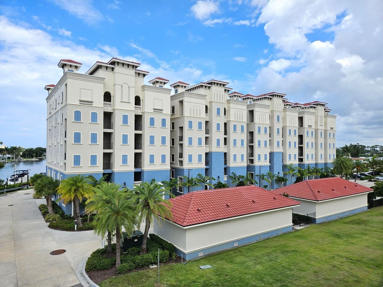 503 Tamiami Trl N #301 - Photo 4 of 50
