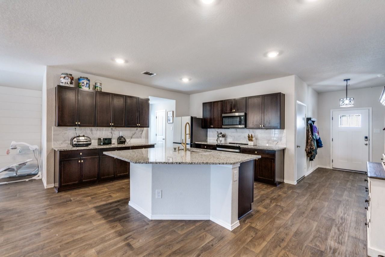 816 Indigo Way - Photo 6 of 25