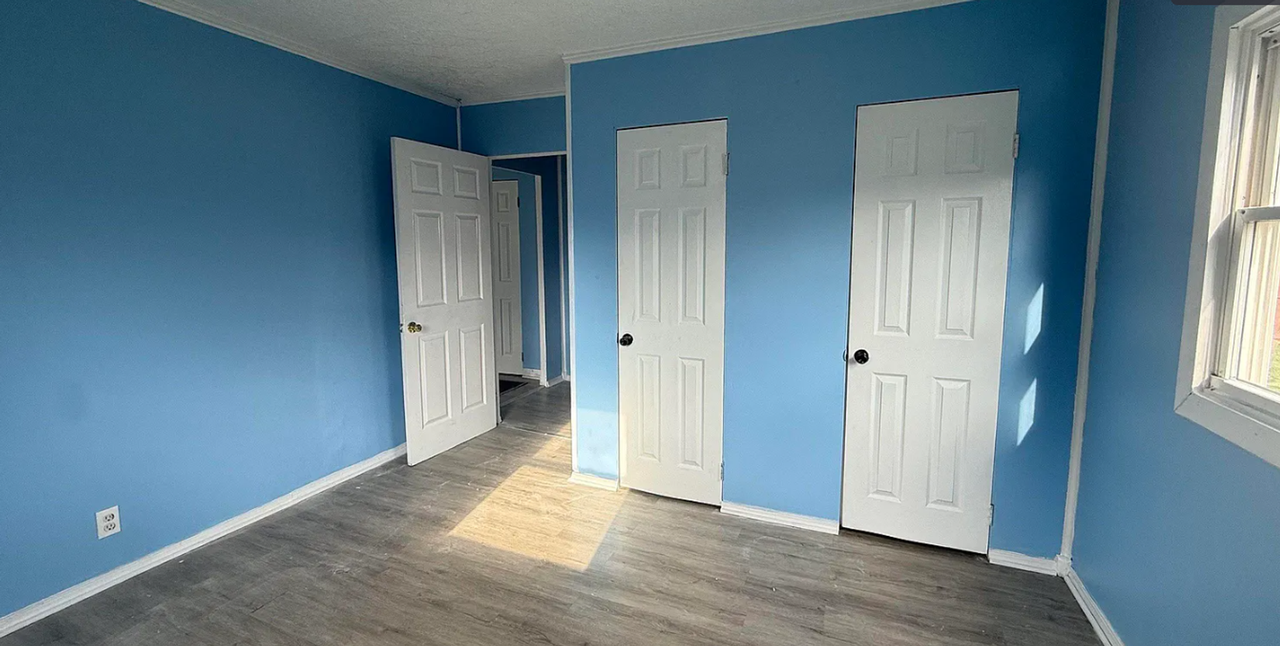 1026 Mckinnie Ave - Photo 3 of 6