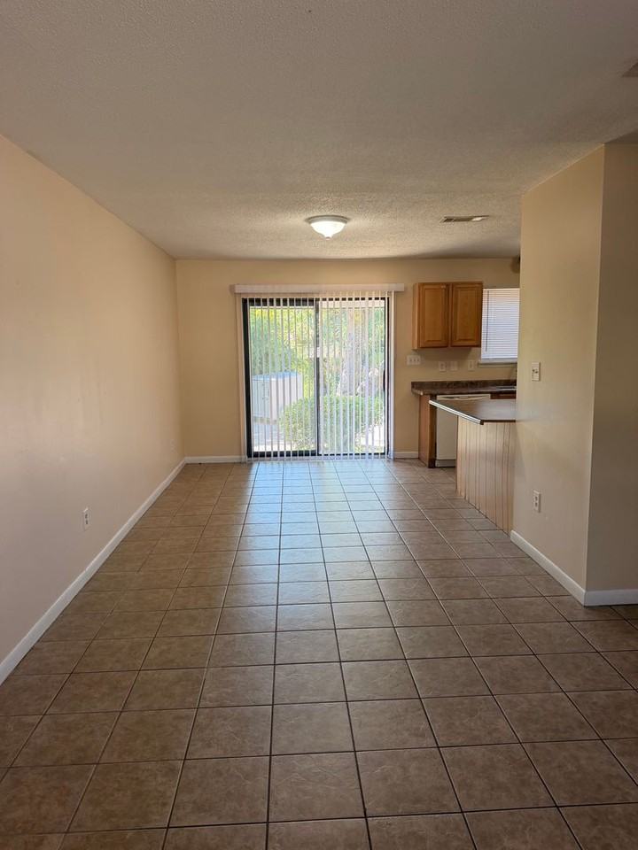 2750 W 12th St #1C - Photo 3 of 12