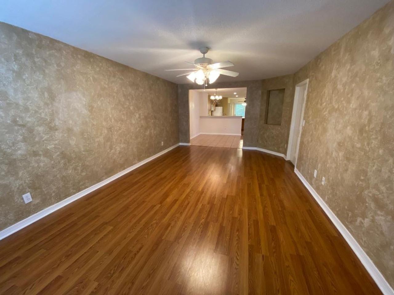 163 Park Pl - Photo 2 of 12